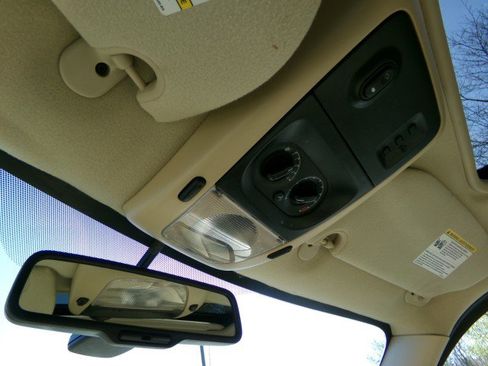 Used 2006 Ford Explorer Limited image 26