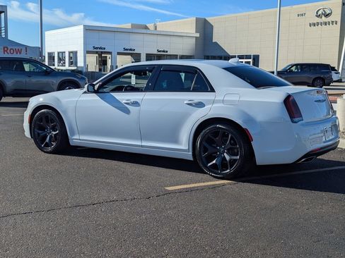 Used 2022 Chrysler 300 S w/ Safetytec Plus Group image 4