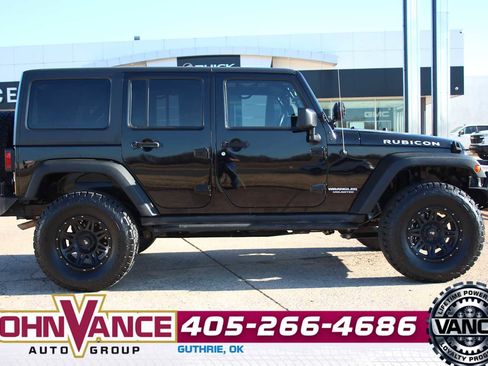 Used 2013 Jeep Wrangler Unlimited Rubicon w/ Connectivity Group image 10