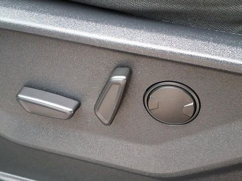 Used 2023 Ford F150 XLT w/ Equipment Group 302A High image 13