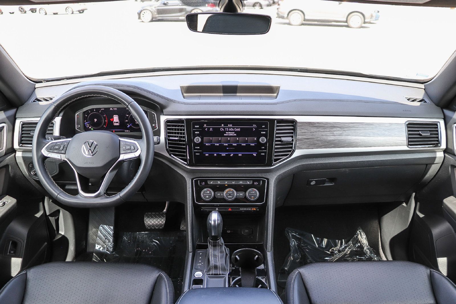Used 2023 Volkswagen Atlas Cross Sport SE w/ Black Wheel Package FWD image 13