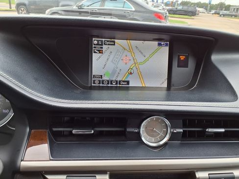 Used 2016 Lexus ES 350 w/ Luxury Package w/Wood Trim FWD image 24