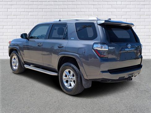 Used 2016 Toyota 4Runner SR5 RWD image 3
