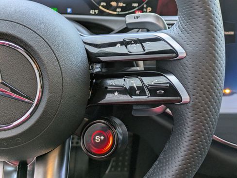 Used 2025 Mercedes-Benz E 53 AMG e 4MATIC Sedan image 18