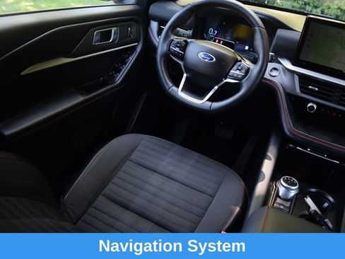 Used 2025 Ford Explorer ST-Line w/ ST-Line Street Pack AWD/4WD image 2