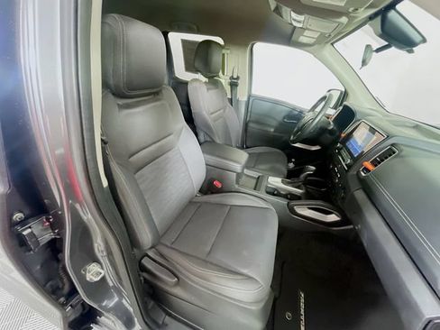 Used 2024 Nissan Frontier SV w/ SV Convenience Package RWD image 27