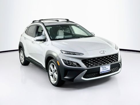 Used 2023 Hyundai Kona SEL w/ Convenience Package image 3