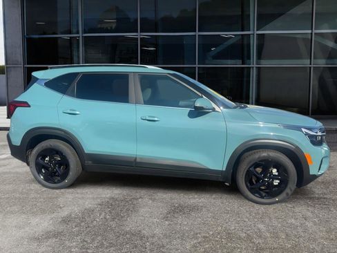 New 2026 Kia Seltos EX image 4