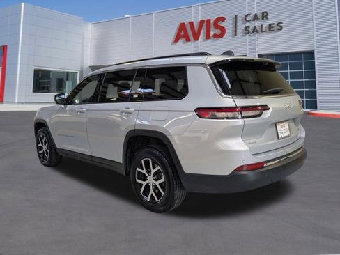 Used 2024 Jeep Grand Cherokee L Limited w/ Luxury Tech Group II image 9