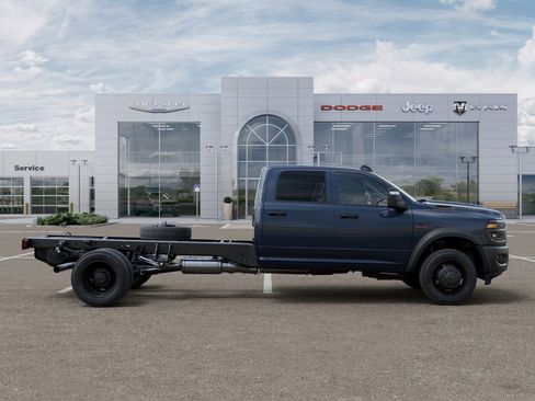 New 2026 RAM 5500 Tradesman AWD/4WD image 21