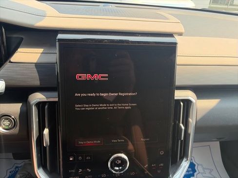 New 2026 GMC Acadia Elevation w/ Elevation Premium Package AWD/4WD image 22
