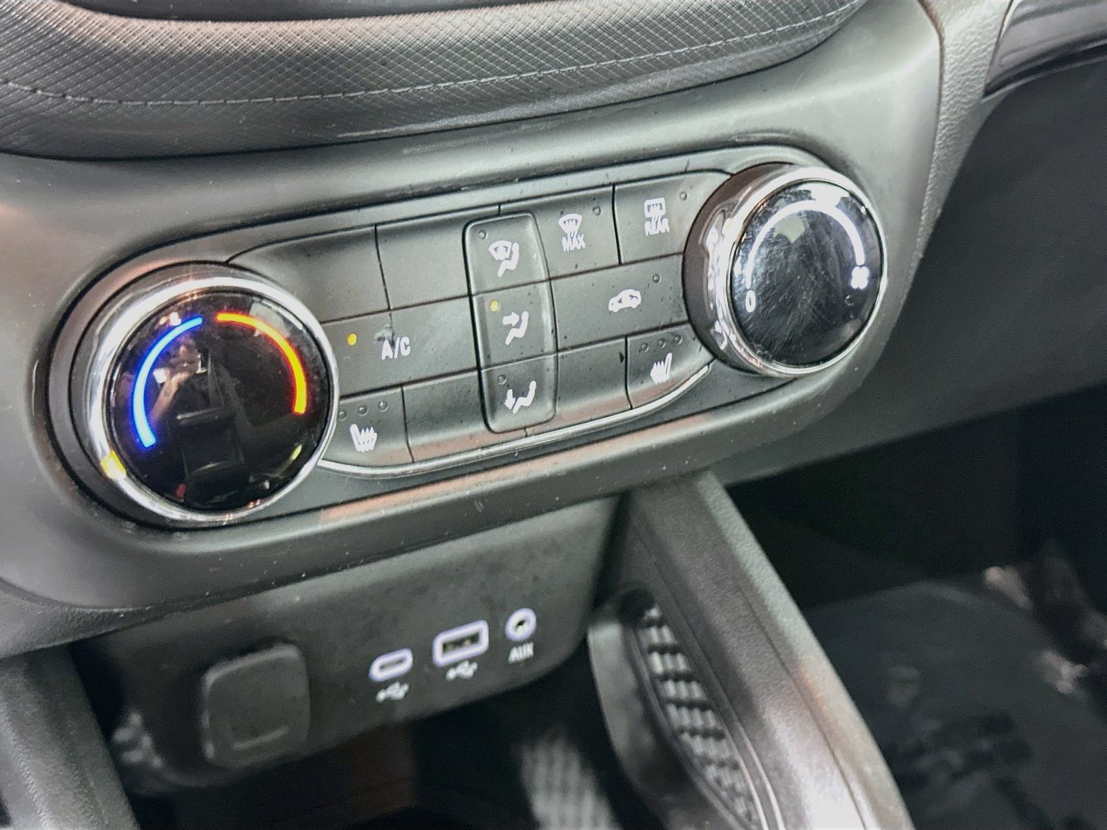 Used 2023 Chevrolet TrailBlazer LT AWD/4WD image 17
