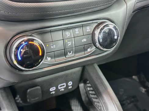 Used 2023 Chevrolet TrailBlazer LT AWD/4WD image 17