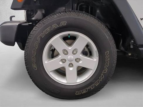 Used 2017 Jeep Wrangler Unlimited Sport w/ Quick Order Package 24S AWD/4WD image 25