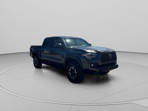 Used 2021 Toyota Tacoma TRD Off-Road w/ Technology Package AWD/4WD image 8
