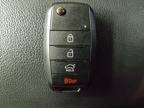 Used 2018 Kia Forte LX w/ LX Rear Camera Package FWD image 32