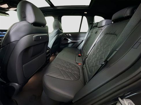 New 2026 BMW X5 xDrive40i w/ M Sport Package image 25