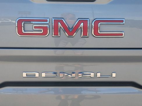 Used 2023 GMC Sierra 1500 Denali w/ Technology Package image 14