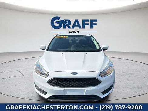 Used 2018 Ford Focus SE FWD image 16