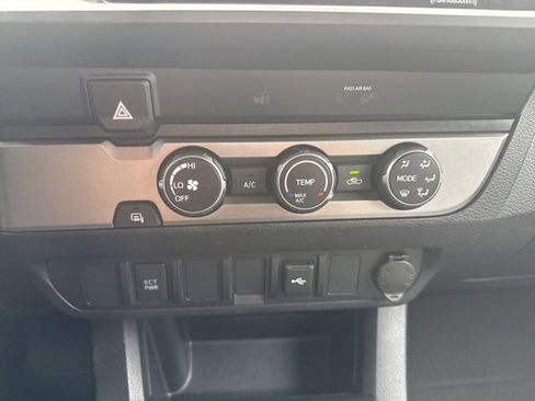 Used 2023 Toyota Tacoma SR image 31
