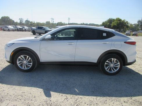 New 2026 Buick Envista Preferred image 9