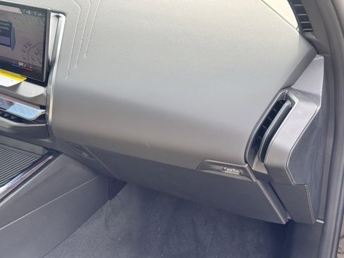 Used 2026 BMW X3 xDrive30 w/ Convenience Package image 24