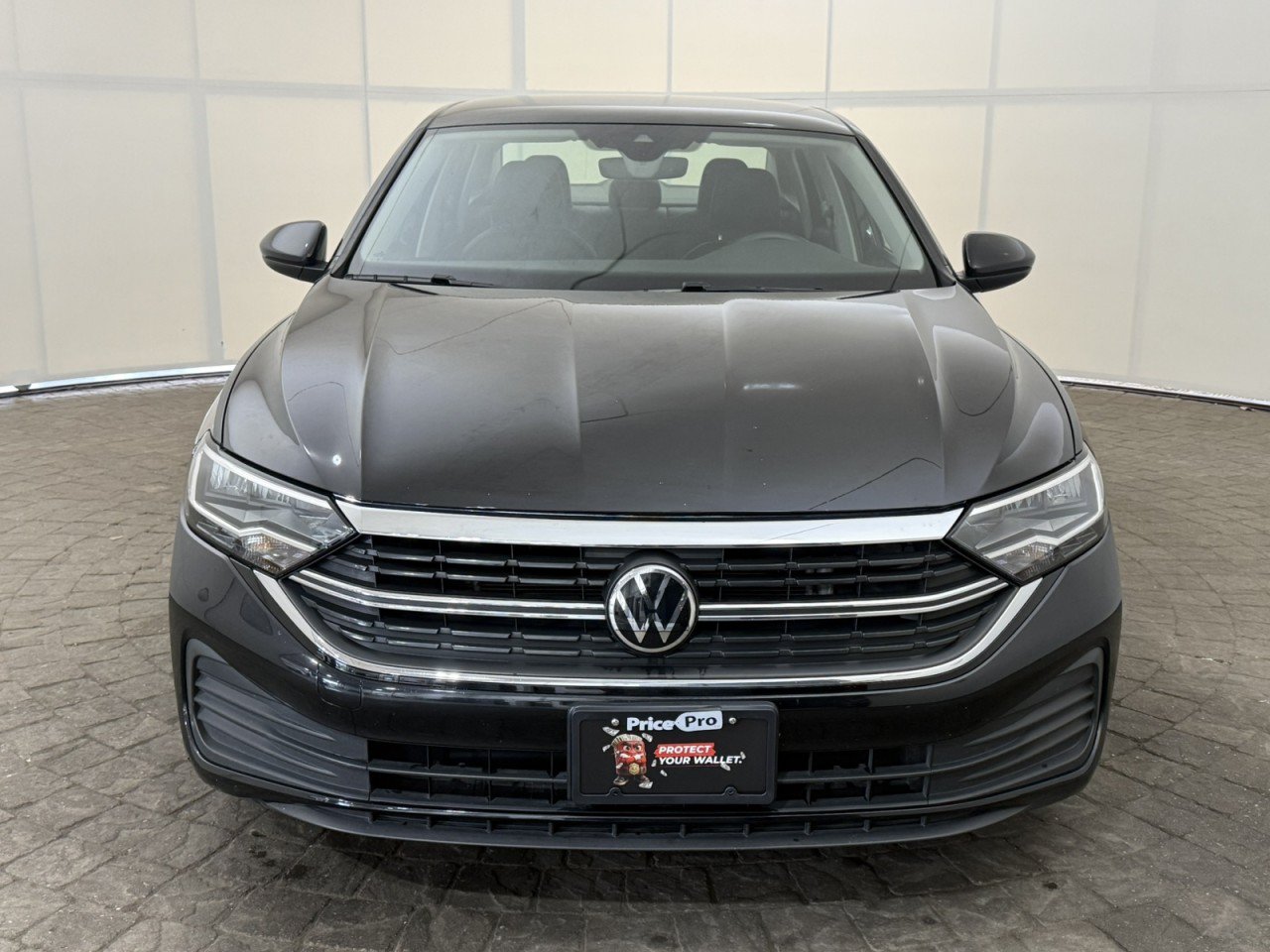 Used 2024 Volkswagen Jetta SE FWD image 2