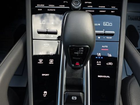 Used 2023 Porsche Cayenne Platinum Edition AWD/4WD image 22