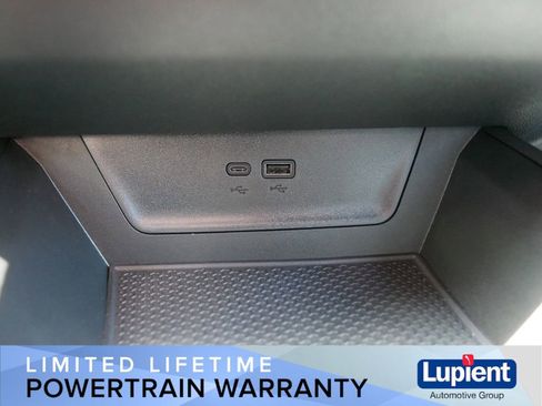 Used 2026 Chevrolet Equinox LT w/ Convenience Package II image 27