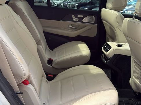 Certified 2023 Mercedes-Benz GLS 580 4MATIC image 16