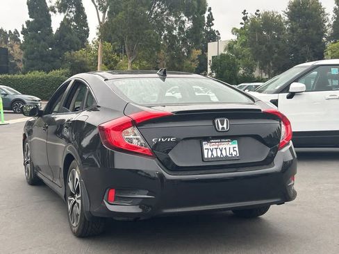 Used 2017 Honda Civic EX-L image 2