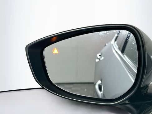 Used 2021 MAZDA CX-30 FWD 2.5 S w/ Premium Package image 16