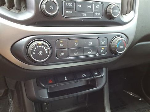 Used 2017 Chevrolet Colorado LT image 36