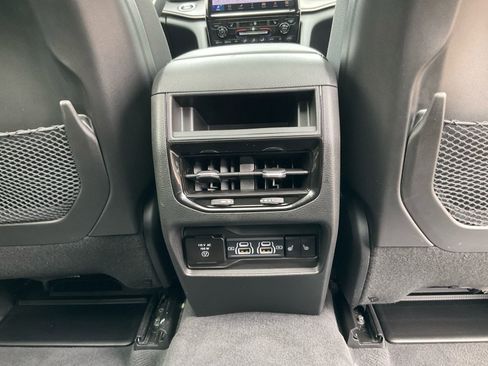 Used 2023 Jeep Grand Cherokee Limited w/ Trailer Tow Prep Group (B) image 30