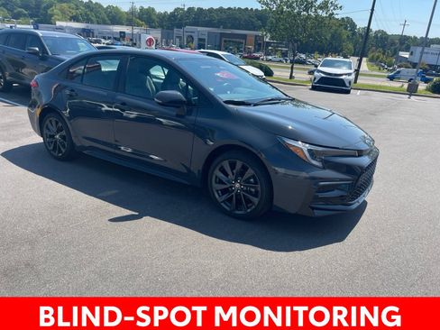 Used 2025 Toyota Corolla SE w/ SE Premium Package FWD image 7