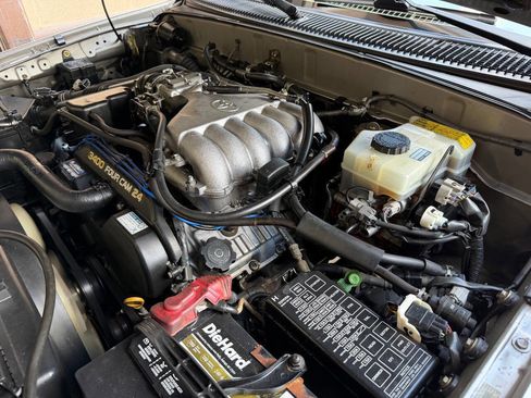 Used 2002 Toyota 4Runner SR5 image 29