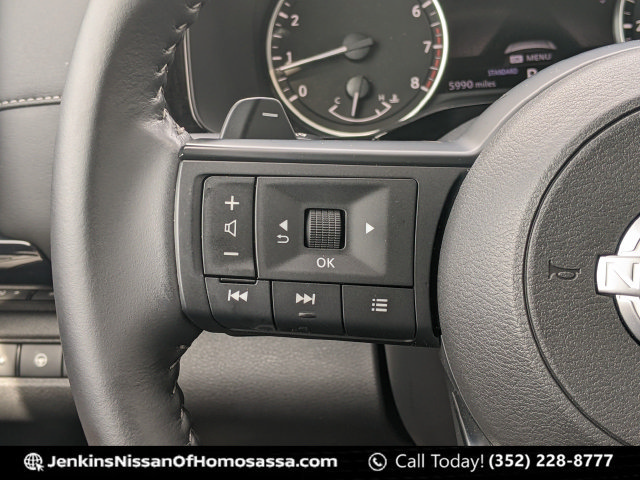 Used 2025 Nissan Pathfinder SV w/ SV Premium Package FWD image 48