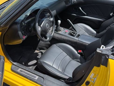 Used 2001 Honda S2000 image 3