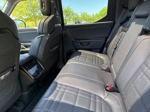 Used 2026 Rivian R1T Premium AWD/4WD image 10