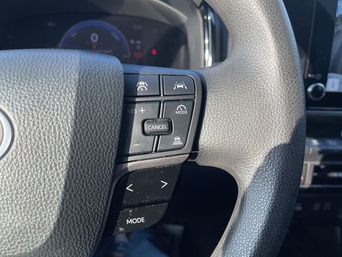 Used 2025 Toyota Camry LE image 24