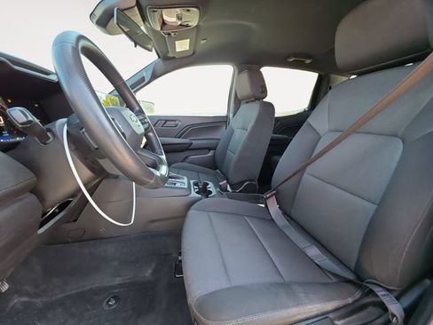 Used 2024 Chevrolet Colorado W/T RWD image 9