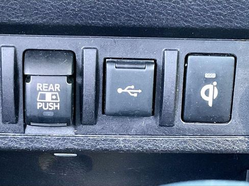 Used 2020 Toyota Tacoma TRD Sport AWD/4WD image 17
