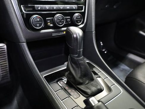 Used 2017 Volkswagen Passat 1.8T R-Line image 20