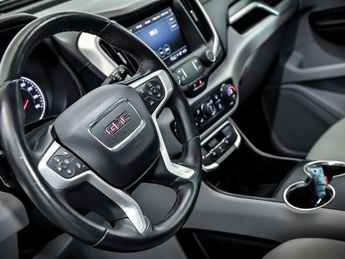 Used 2022 GMC Terrain SLT image 14