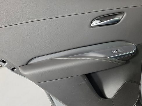 Certified 2025 Cadillac XT4 Premium Luxury image 13