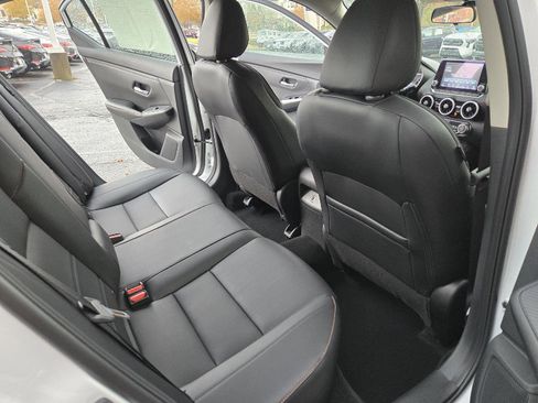 Used 2024 Nissan Sentra SR w/ SR Premium Package image 19