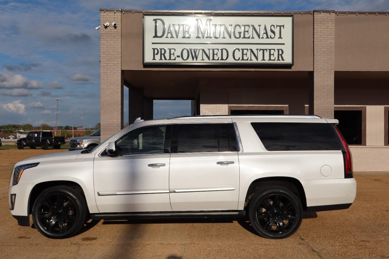 Used 2019 Cadillac Escalade ESV Platinum AWD/4WD image 2