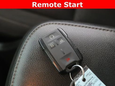 Used 2019 GMC Canyon SLE w/ Elevation Edition image 3