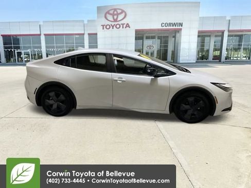 Used 2024 Toyota Prius LE image 6