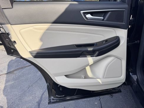 Used 2016 Ford Edge Titanium w/ Equipment Group 301A image 31